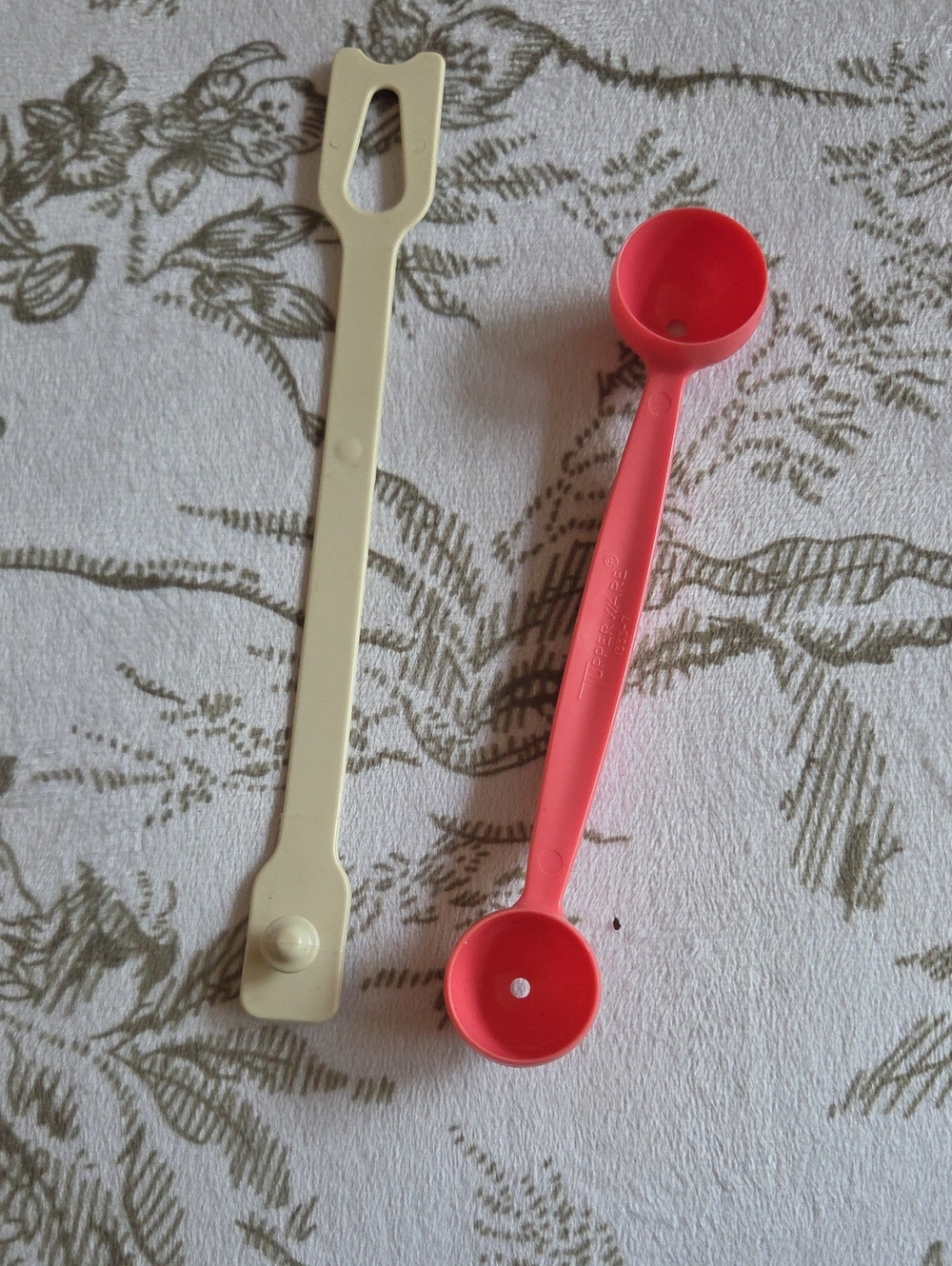 Vintage Tupperware Bundle Pink Melon Baller Scoop & Cream Pickle Olive Fork